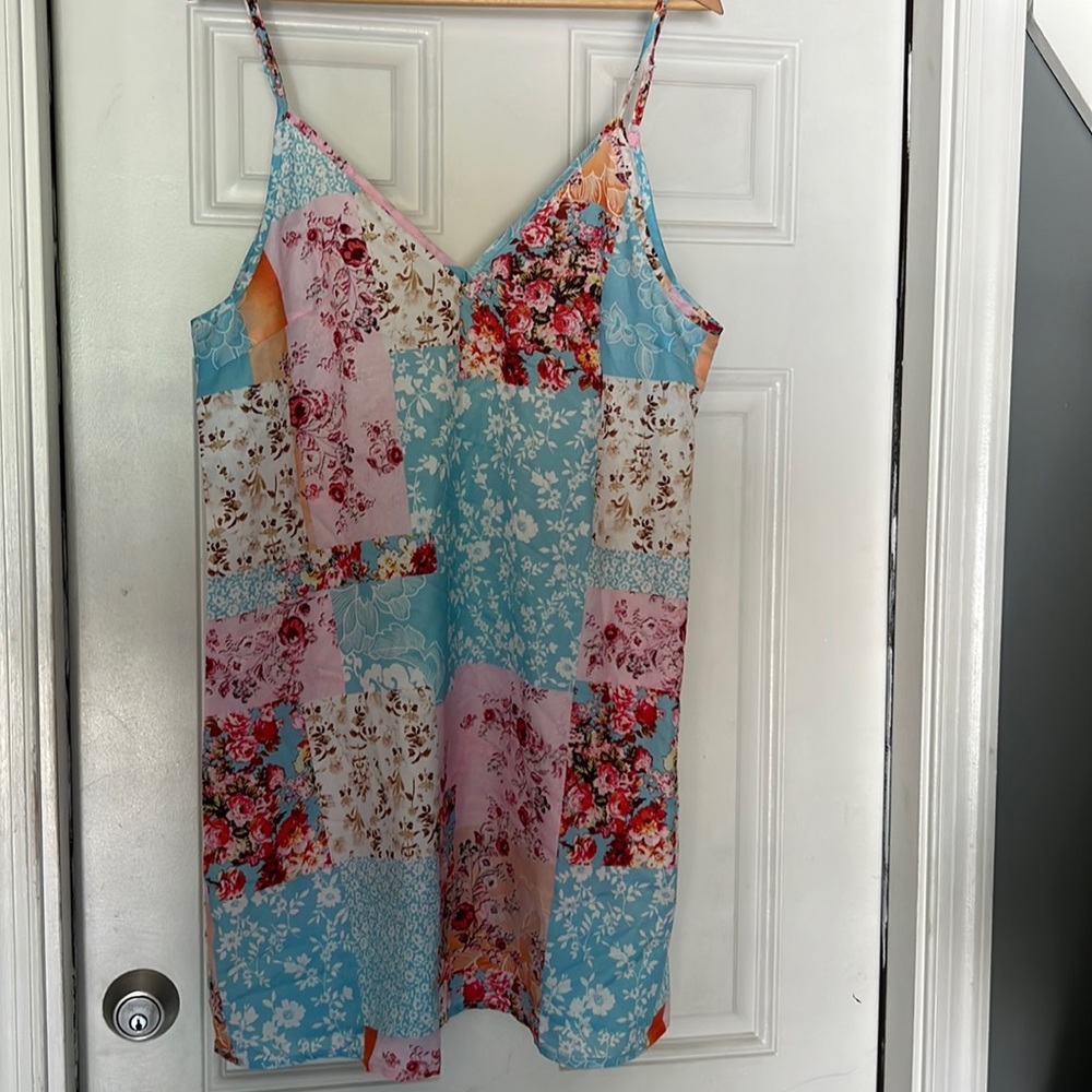 Multicolored woman’s nightgown